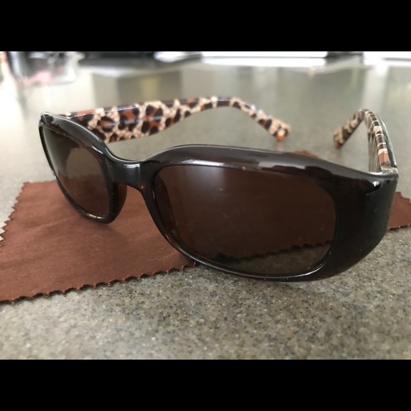 Coach Woman’s Sunglasses - Picture 2 of 5